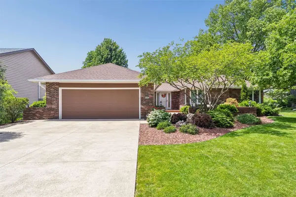 5992 Dogwood Circle, Johnston, IA 50131