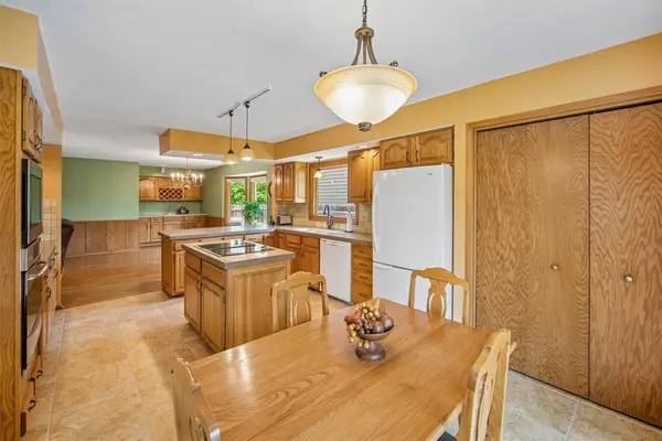 5992 Dogwood Circle, Johnston, IA 50131