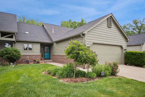 3701 Oak Creek Place, West Des Moines, IA 50265