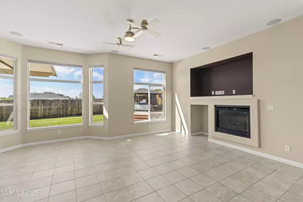 1838 Kinglet DR, Sparks, NV 89441