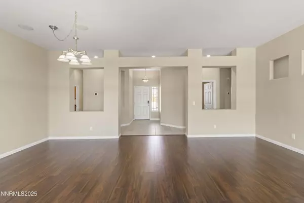 1838 Kinglet DR, Sparks, NV 89441