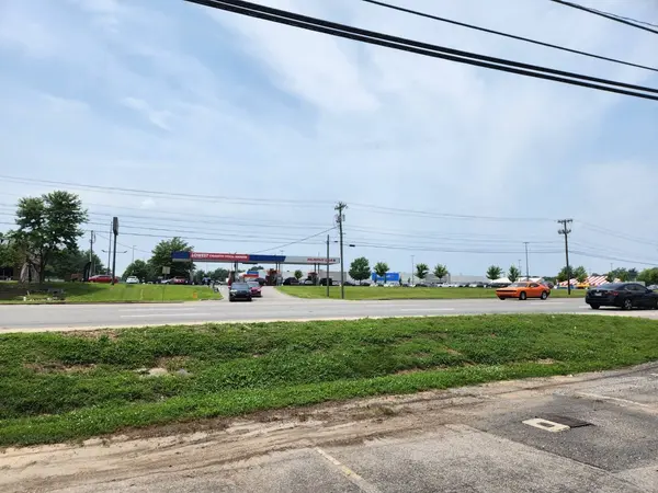1681 Fort Campbell Blvd, Clarksville, TN 37042