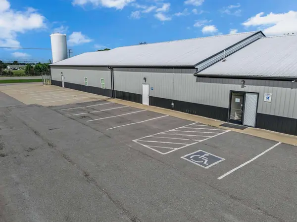 1070 International Blvd, Clarksville, TN 37040