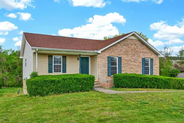 1966 Berkshire Dr, Clarksville, TN 37042