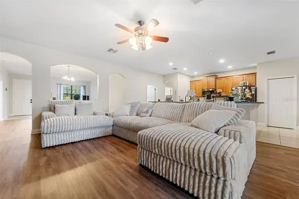 9812 CARR RD, Riverview, FL 33569