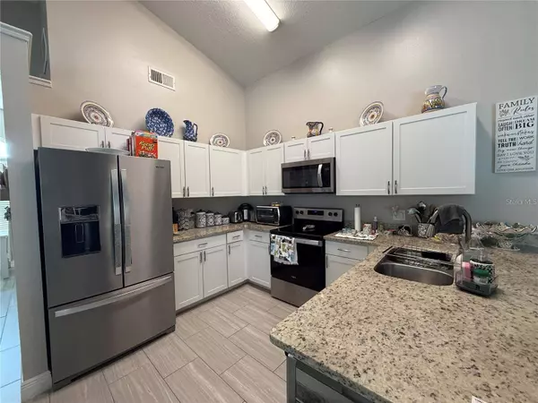 702 VIA BIANCA DR, Davenport, FL 33896