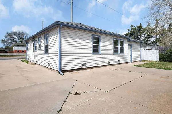 2746 N Amidon Ave, Wichita, KS 67204