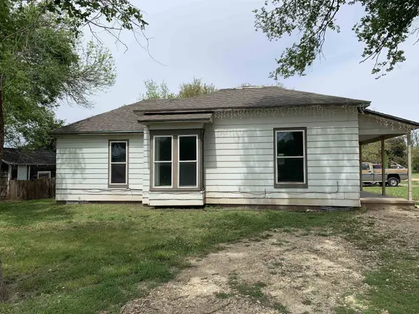 301 N Cedar St, Goddard, KS 67052
