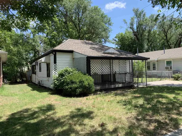 416 S Edwards Ave, Wichita, KS 67213