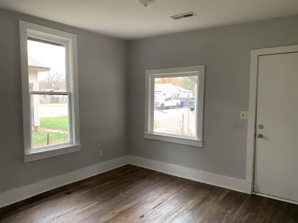 3129 N Wellington Pl, Wichita, KS 67204
