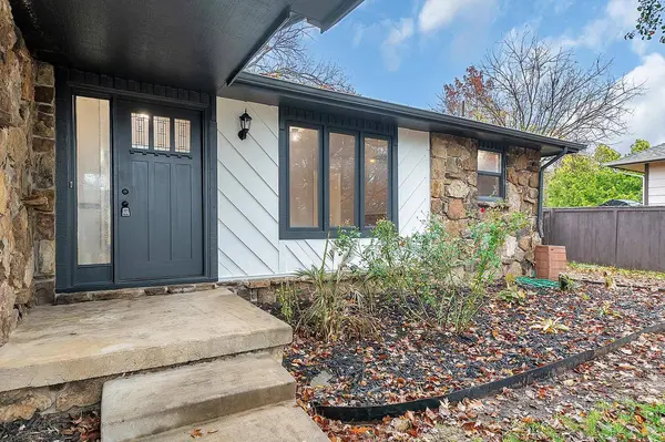 1612 E Brendonwood RD, Derby, KS 67037
