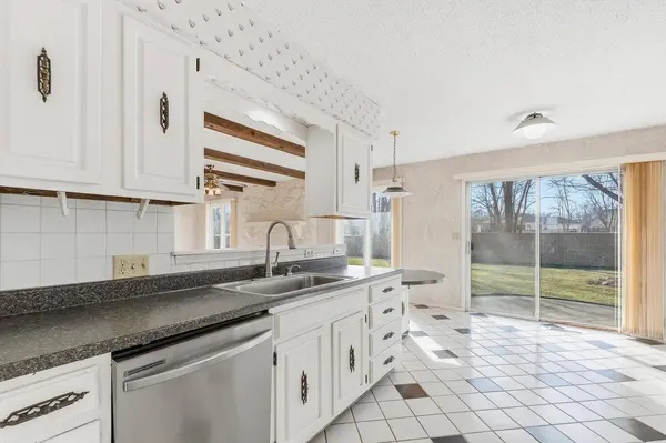 15005 E Timber Lake Rd, Wichita, KS 67230