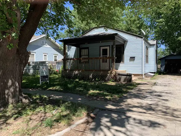 1906 S Washington Ave, Wichita, KS 67211