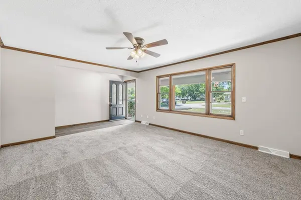 5952 N Palm Ln, Wichita, KS 67204