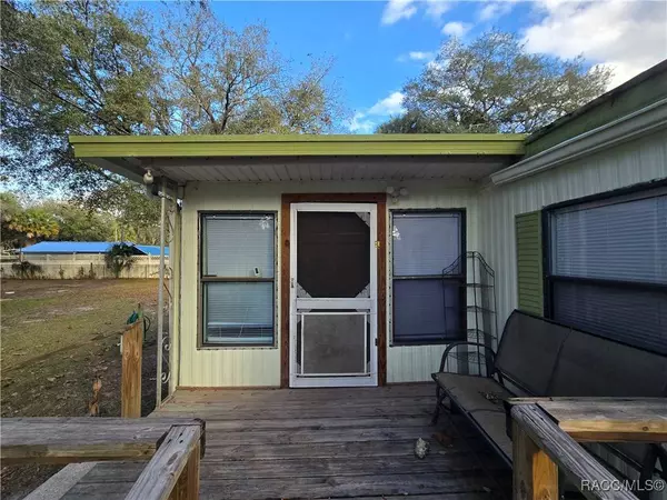 1821 NE 115th AVE, Silver Springs, FL 34488