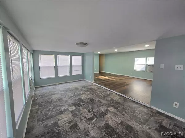 1821 NE 115th AVE, Silver Springs, FL 34488