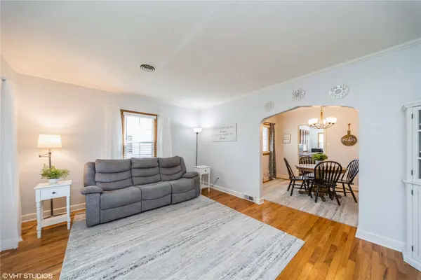 2418 44th Street, Des Moines, IA 50310