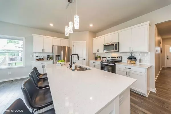 2017 NW Greenwood Court, Ankeny, IA 50023