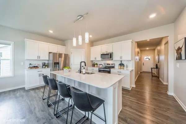 2017 NW Greenwood Court, Ankeny, IA 50023