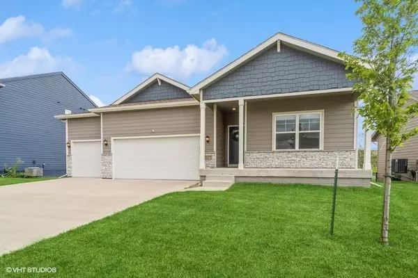 2017 NW Greenwood Court, Ankeny, IA 50023