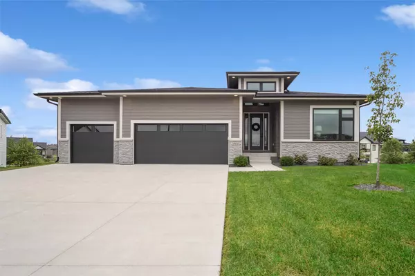 2800 NE Cherry Court, Grimes, IA 50111