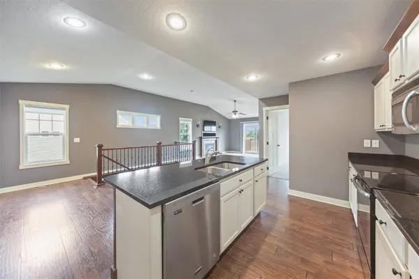 886 NE Cherry Plum Drive, Ankeny, IA 50021