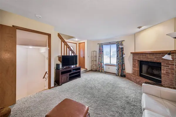 2413 W 1st Street, Ankeny, IA 50023