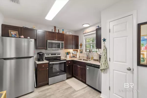 214 W Sycamore Avenue, Foley, AL 36535