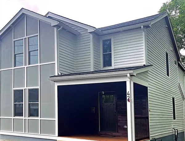 42 Oak St East, Braintree, MA 02184
