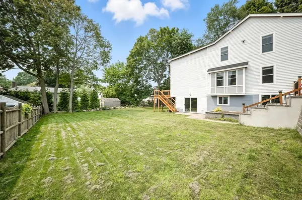 42 Oak St East, Braintree, MA 02184