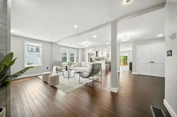 42 Oak St East, Braintree, MA 02184