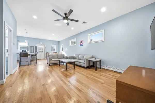 5 Mian St, Quincy, MA 02169