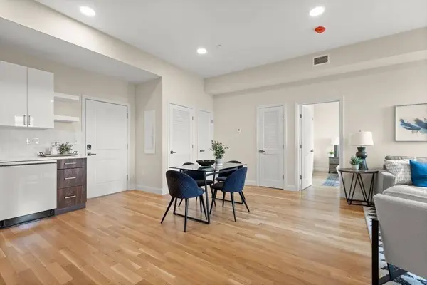 16 Taber #203, Boston, MA 02119