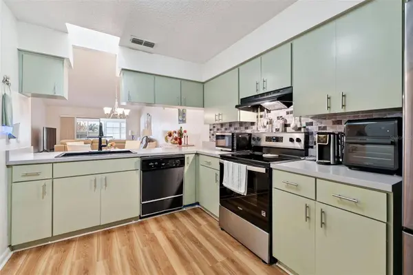 1581 OAKVIEW CIR SE, Winter Haven, FL 33880