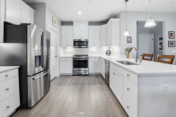 3231 Thornapple Dr, Frederick, MD 21704-2406