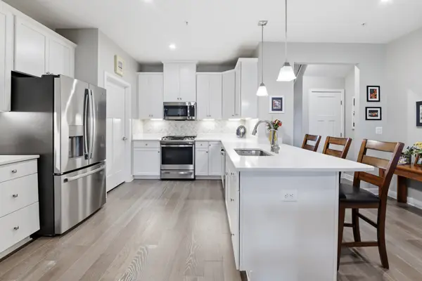 3231 Thornapple Dr, Frederick, MD 21704-2406