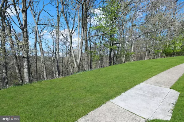 6420 BARRINGTON DR, Frederick, MD 21701