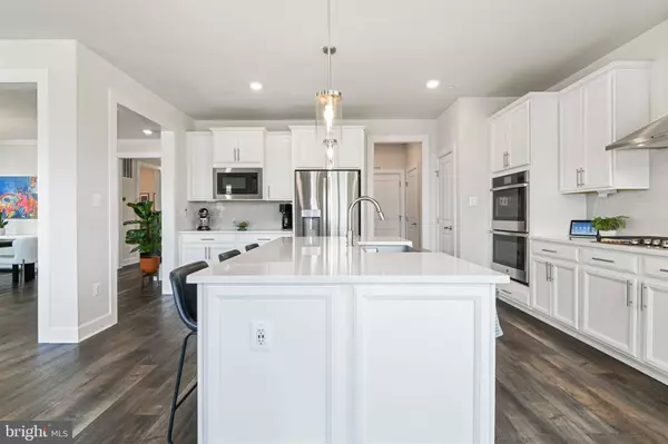 8516 SILVER LAUREL LN, Frederick, MD 21704