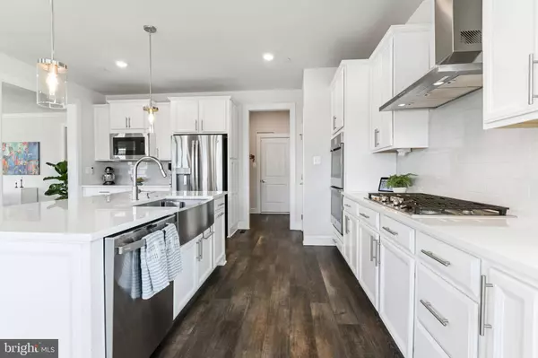 8516 SILVER LAUREL LN, Frederick, MD 21704