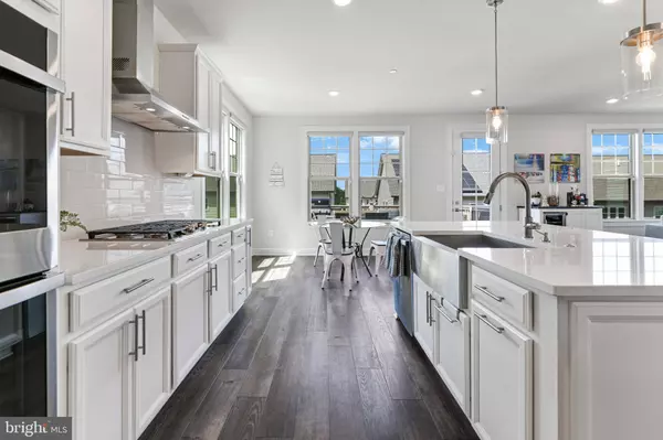 8516 SILVER LAUREL LN, Frederick, MD 21704