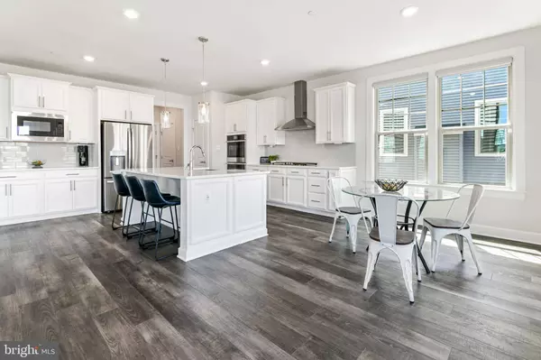 8516 SILVER LAUREL LN, Frederick, MD 21704