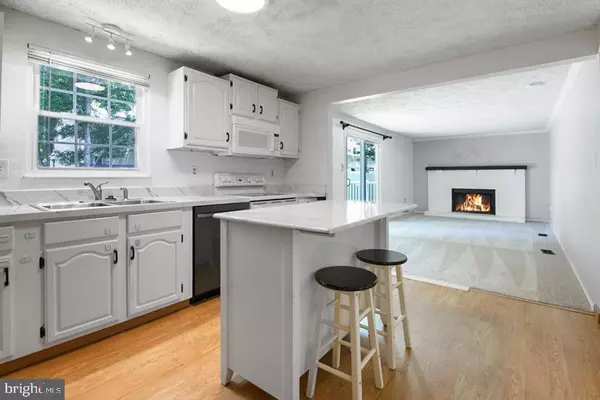 1824 LAWNVIEW DR, Frederick, MD 21702