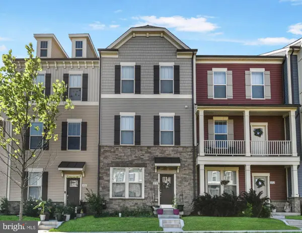 8910 SHADY PINES DR, Frederick, MD 21704