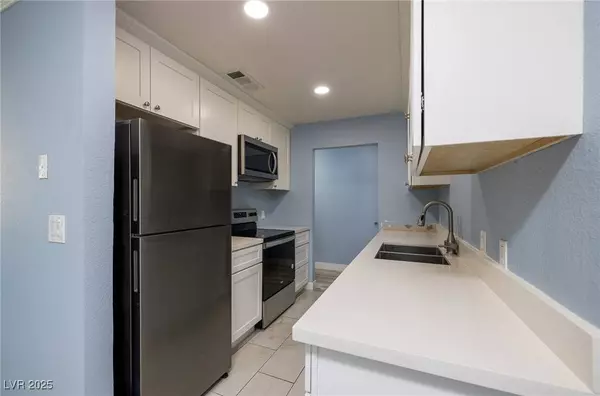 1824 N Decatur BLVD #101, Las Vegas, NV 89108