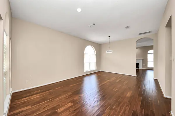 8214 Morning Dawn DR, Houston, TX 77095