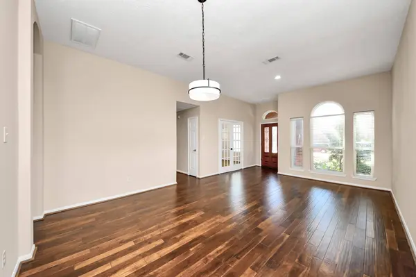 8214 Morning Dawn DR, Houston, TX 77095