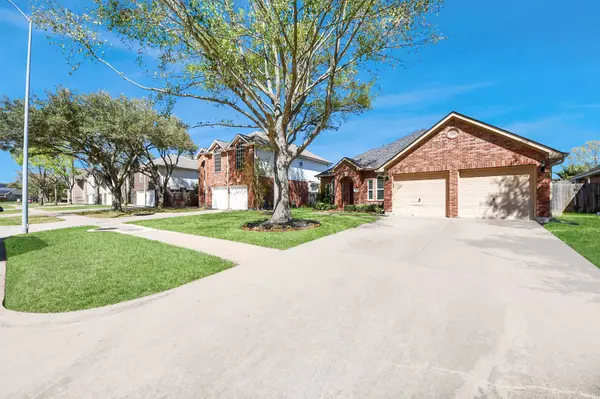 8214 Morning Dawn DR, Houston, TX 77095