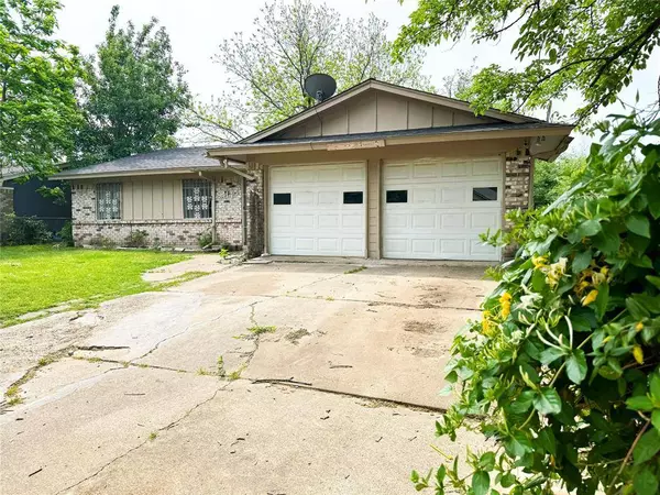 9414 Frostwood Street, Dallas, TX 75217