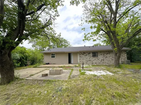 9414 Frostwood Street, Dallas, TX 75217