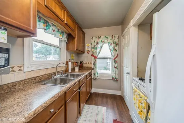 3617 E 8th Street, Des Moines, IA 50316